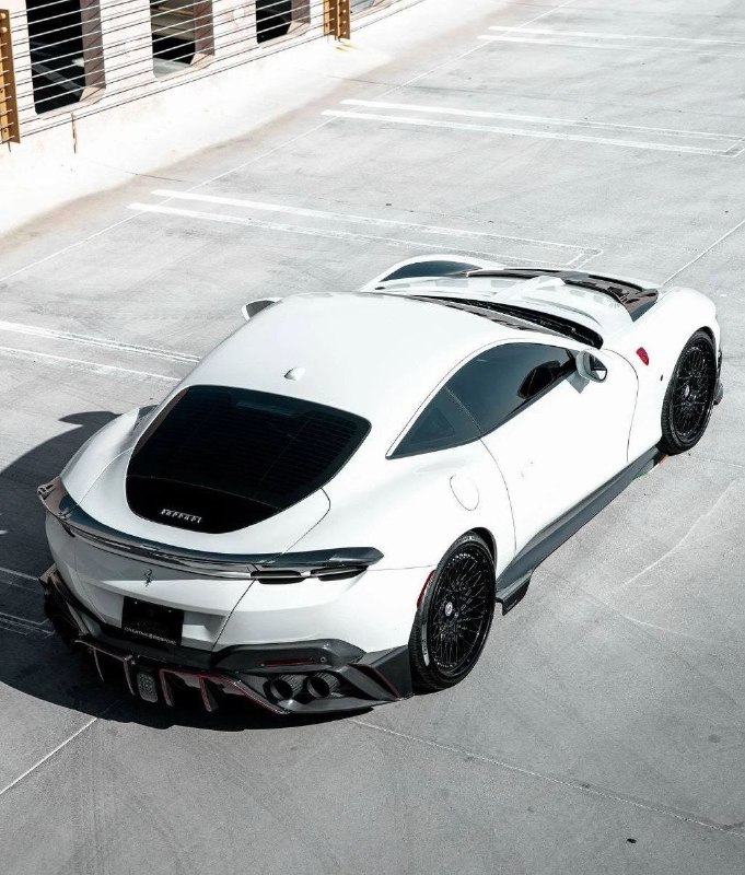 Mansory Ferrari Roma 2