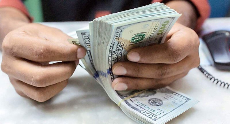 اخبار و حوادث کرمانشاه: 🔴 دلار در آستانه ورود به کانال 200 هزار تومان؛ 198 هزار و 500♦️دلار در بازار آزاد به مرز روانی 200 هزار تومان نزدیک شده 