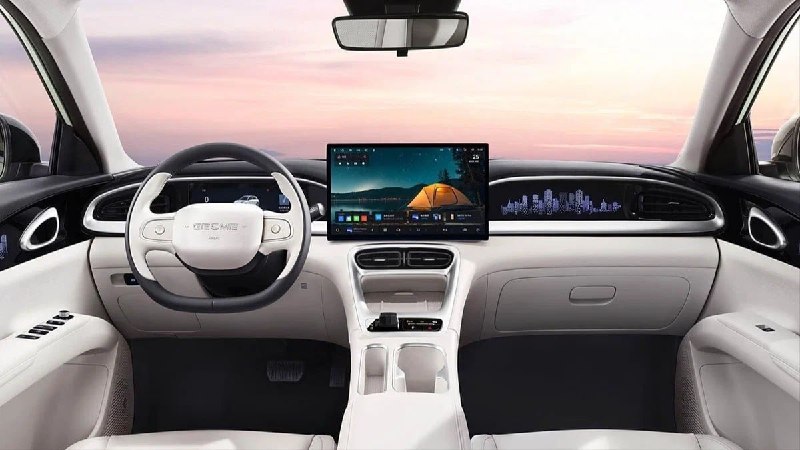 Geely EX2 — электрокар за 1,2 млн ₽ появился в Белоруссии 3