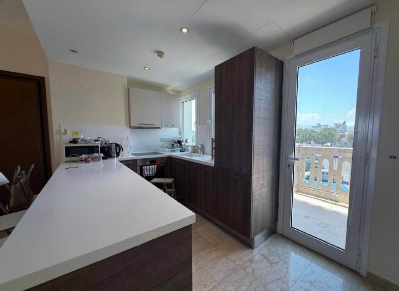 2-bed apartment with large terrace in Limassol Marina photo 10