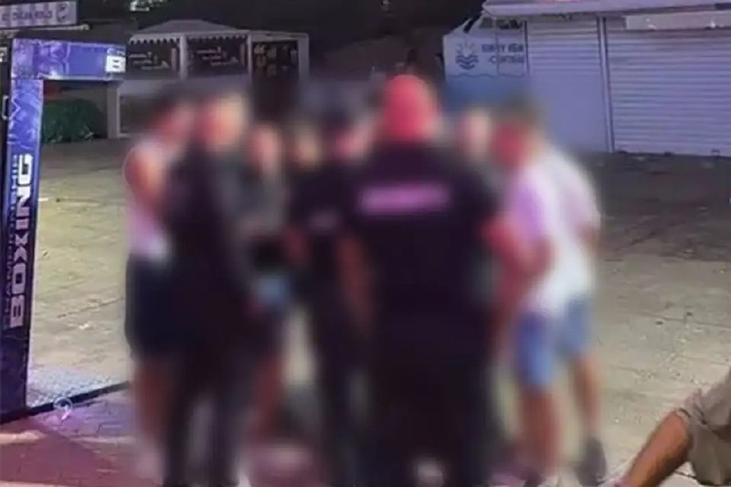 מפחדים לצאת מהחדר: ישראלים נצורים שעות במלון בבולגריה >> bit.ly/45sBpLj