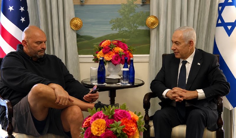 הסנאטור האמריקני ג'ון פטרמן בירך את נתניהו ב"קצרים"... והיה עסוק בטלפון שלו לאורך כל הפגישה.
