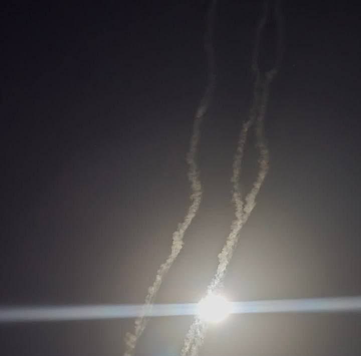 פיצוצים מרעידים בסיס אמריקאי בירדן, וההגנה האמריקאית מנסה להגיב
