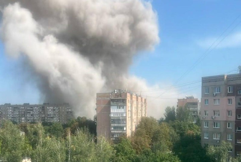 Росіяни вдень атакували ракетами Одещину, КАБами — Краматорськ, а дронами вдарили по портовій інфраструктурі Миколаївщини. Головне про наслідки обстрілів регіонів зараз