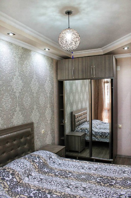 квартира с окном в Батуми — фото 1