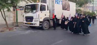 🎦 טאוויד, צומת ריבוע שחרור; לאט לאט, הקהל משתכר...