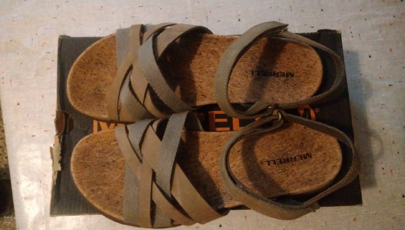Офигенные оригинальные сандалии merrell, удобная подошва из натуральной пробки. Размер 40, у меня 41 — фото 1