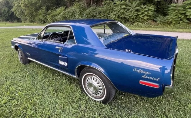 🚗✨ Сегодня в нашем «живом» обзоре речь пойдёт о легендарном Mustang – «Californ