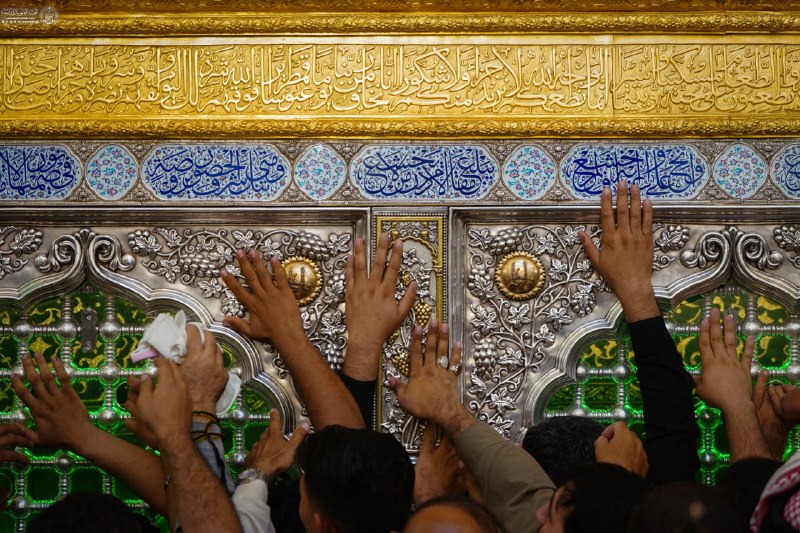 الباقيات الصالحات: ﷽📌 نظم المعيشة✍ للمؤمن ثلاث ساعات: فساعة يناجي فيها ربه، وساعة يَرُمّ معاشه، وساعة يخلّي بين نفسه وبين لذتها فيما يحل وي