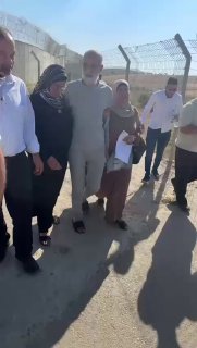 הוא בילה יותר מ-26 שנים במעצר.. שחרורו של המנהיג שייח' "עבדול חאלק אל-נתשה", בן 71, מהעיר חברון, לאחר שנעצר…