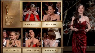 🌟 Лучшая женская роль: Джесси Бакли («Хамнет»)