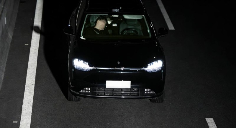 В Китае на владельца Huawei Aito M9 открыто первое...