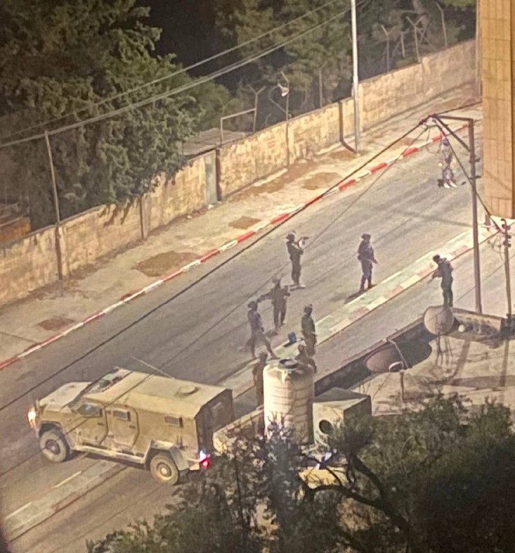 דחוף: הימצאותם של אוגדת חי"ר ורכב צבא כיבוש במהלך היציאה הראשונה של הנשים מכיוון רחוב עמאן.