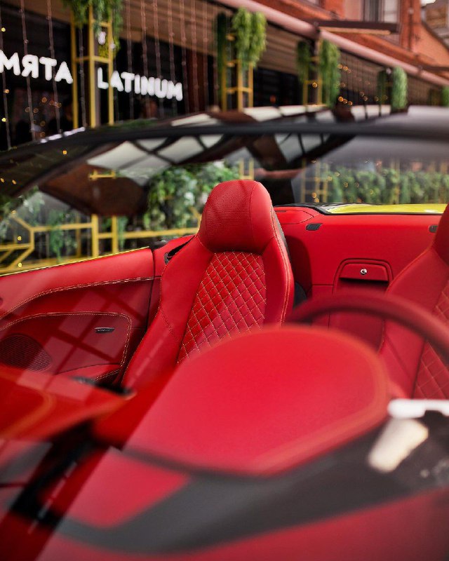 Audi R8 spyder 8