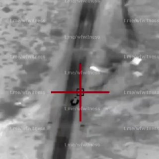 ️🇸🇦🇾🇪🇾🇪 פורסמו צילומים של תקיפות אוויריות של ערב הסעודית נגד עמדות החות'ים בין מוקה לטאיז, מערב תימן.