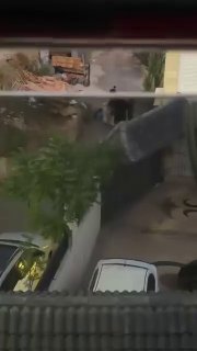 עקבו אחרי סאפא| חלק מכוחות ישראל מאלצים אזרחים להתפנות מבתיהם באזור עין דיר בהא בעיר חברון, דרומית לגדה המע…