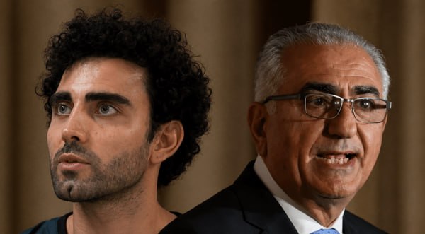 پایگاه خبری الف: ⭕️علی کریمی و طرفداران رضا پهلوی کارشان به فحش کشی رسید روزنامه خراسان نوشت: 🔹ماجرای فحاشی های جدید در داخل اردوگاه سلطن