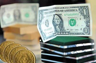 BANKER | بنکر: 📌دلار ۲۴۰ هزار تومانی و طلای ۳۲ میلیونی در کمین بازارادامه مسیر بازار ارز و طلا در نیمه دوم سال، به سرنوشت رایزنیهای منط