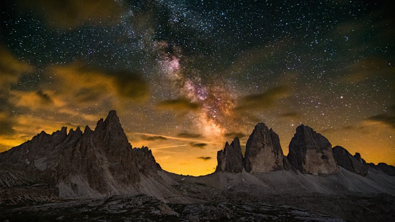 The triumphant trioTre Cime di Lavaredo, Sexten Dolomites, Italy (© Daniel Maran/Getty Images)