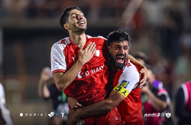 کانال رسمی باشگاه پرسپولیس ✔: 🔴 محمدحسین کنعانی‌زادگان: برای این پیراهن جان‌مان را هم می‌دهیمکاپیتان پرسپولیس با تأکید بر تعهد بازیکنان به پیراهن این 