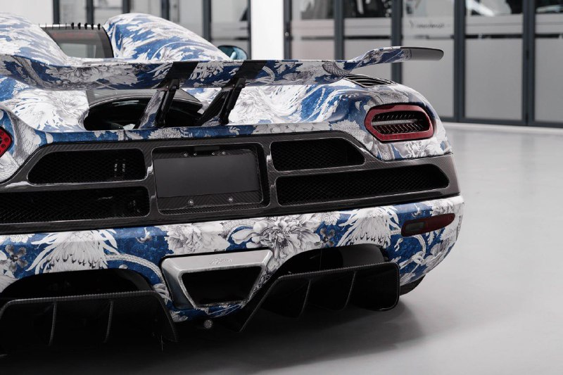 Koenigsegg Agera обклеили уникальной пленкой за 1,5 млн долларов 3