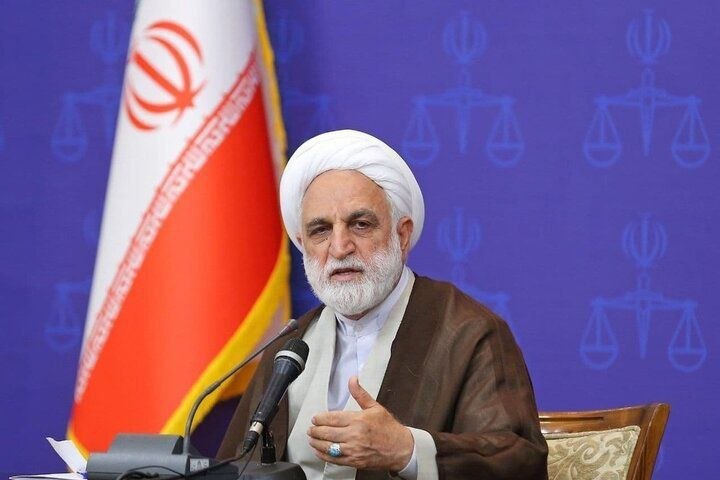 باران کویر: ⚖️ اژه‌ای: اگر در داخل بخواهند امنیت مردم را به هم بزنند و محاسبه غلط کنند، مطمئن باشند پاسخ قوی، محکم و قاطع‌تر از همه 