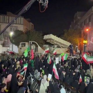 מערכת הגנה אווירית נראתה באמצע הכיכר בהתכנסויות הלילה בכיכר אבניסינא בח'ניאבאד!