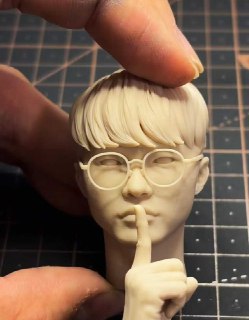 #@inside1024给大家分享一个商机。这种涂头的活儿，一个月几万块不是问题。单子根本接不完。