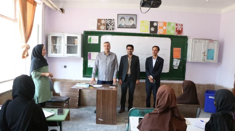 آذرباخیش: ۵۰ درصد دانش‌آموزان متوسطه اول خوی در طرح تقویت بنیه علمی مشارکت کردند🔹مدیر آموزش و پرورش خوی گفت: پایگاه‌های تابستانی ج