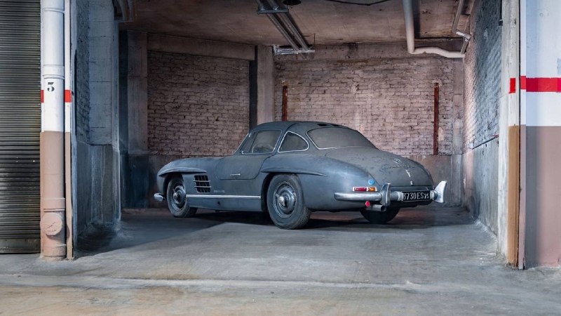 Ржавый Mercedes-Benz 300 SL 1956 года ушёл с аукциона за рекордные 5 МИЛЛИОНОВ долларов. 6