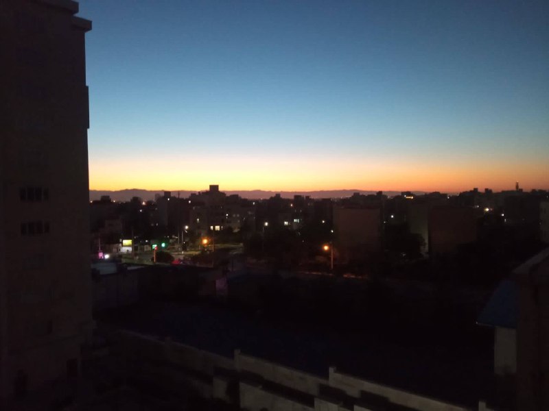 🌧هواشناسی خراسان🌨: 🔸️نمایی زیبا از طلوع خورشید و لایههای رنگی آسمان صبحگاهی 🌄☘هواشناسی خراسان 👇👇https://t.me/+UYcwoTZXj3ExhB_J