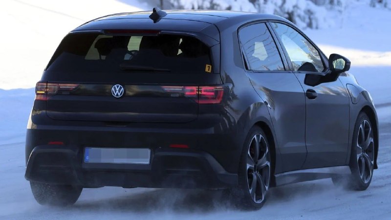 Volkswagen вывел на зимние испытания новый ID. Polo GTI 3
