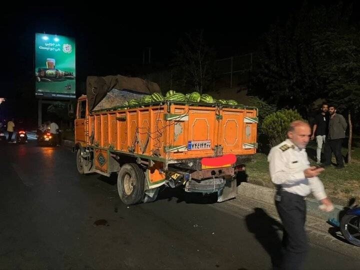 🍃شهرک ولیعصر محله مهربونی🍃: 🔴 مرگ دو زن جوان در تصادف کویک با کامیون هندوانه در بزرگراه امام علی🔹 ساعت ۱ بامداد امروز، یک دستگاه خودروی کویک در بزرگ