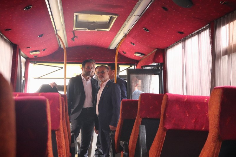 کانال رسمی دیارمیرزا: 🔵کارگرنیا خبر داد🚌ناوگان اتوبوسرانی رشت تا سه ماه آینده به ۱۰۰ دستگاه می‌رسد🔹رئیس شورای اسلامی شهر رشت با اعلام انعقاد ق