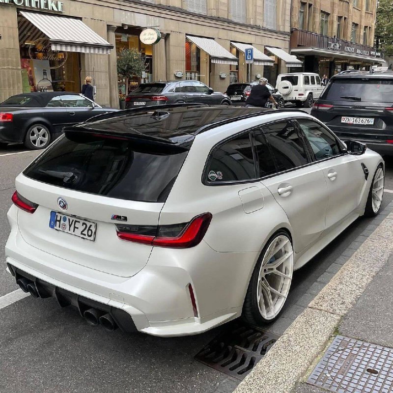 BMW M3 Touring. 4