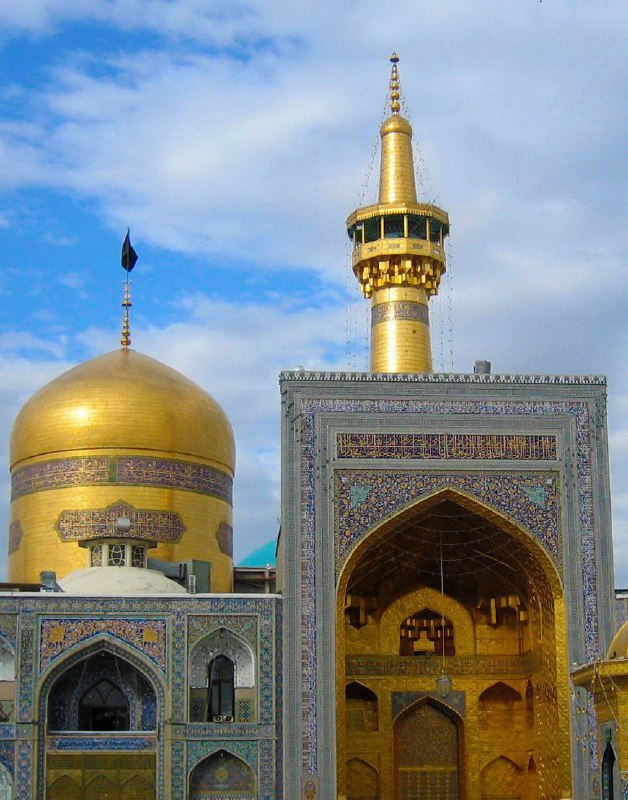 مجلّه سفینه تبریز: دل ها که آرزوی امام رضا کنندگویا زیارت علی مرتضی کننددر سینه می تپد دل شیدای شیعیانهر دم که آرزوی امام رضا کننددر حسرت ط