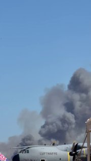 מבזק: F-4 פנטום של חיל האוויר היווני התרסק בבסיס טנגרה במהלך שבוע הטיסה באתונה.