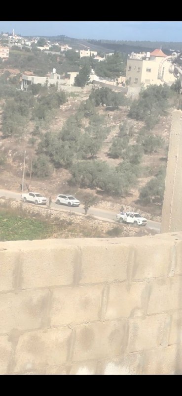 כוחות הכיבוש הקימו מחסום בכפר אל-תראם, סמוך לעיירה יעבד, דרומית מערבית לג'נין.