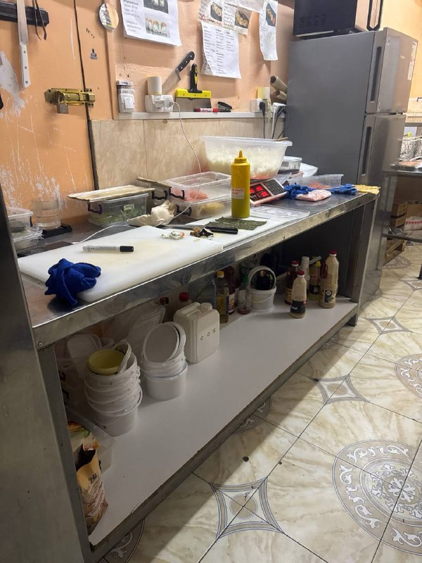 Стол кухонный из нержавеющей стали для заготовки — фото 1