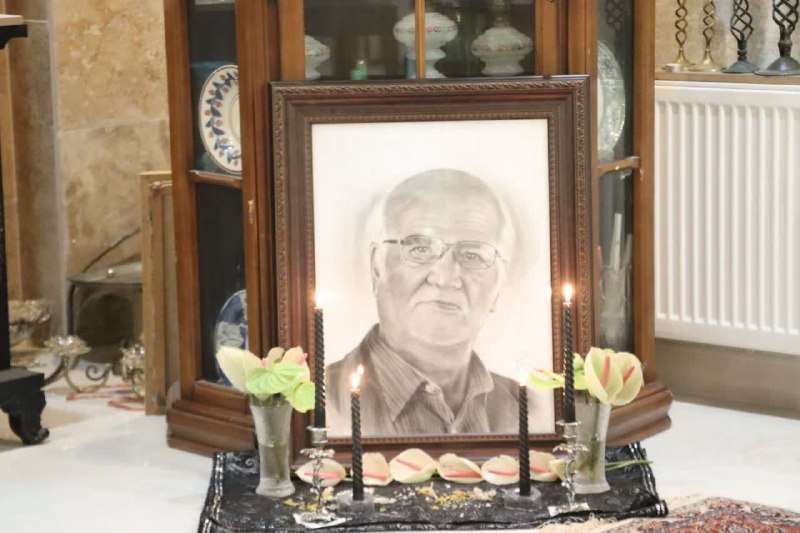 شعر و ادبیات زبان سمنانی: وداع با یک نام ماندگار در فرهنگ سمنان 🖤 در روزهایی که غم فقدان استاد فرهنگ شکوهی عزیز بر دلهای دوستداران فرهنگ و هنر سن