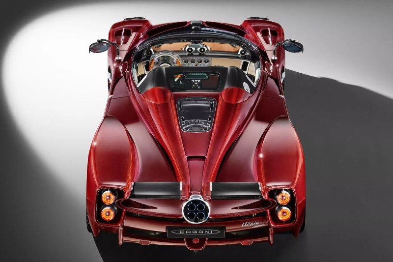 Суперкар Pagani Utopia получил открытую версию Roadster 5