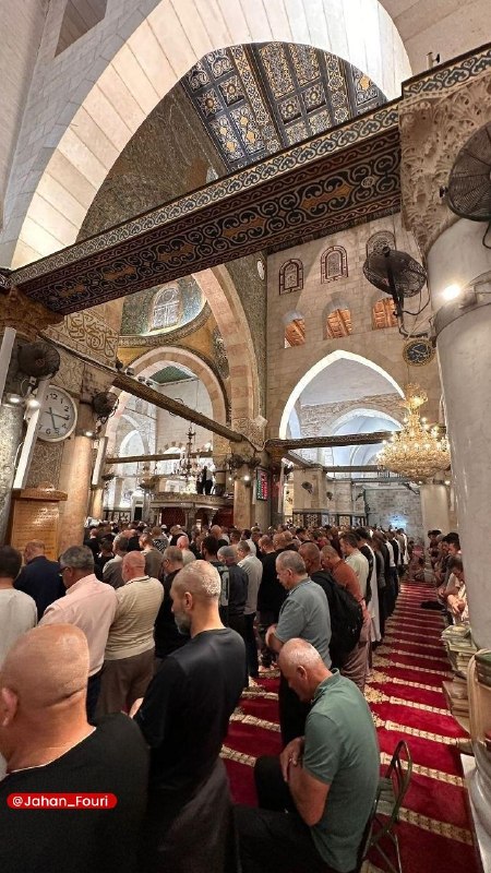 جهان بینالملل فوری🌍: اقامه نماز صبح در مصلای قِبَلی در مسجد مبارک الاقصی🌍 @Jahan_Fouri