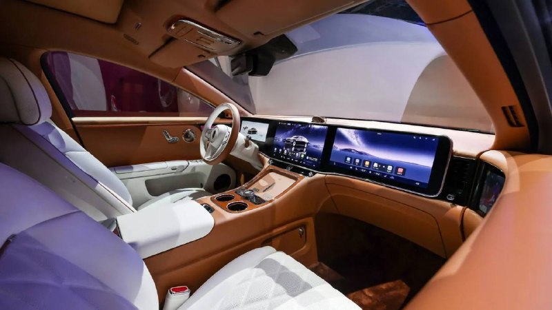 Huawei готовит китайский ответ Rolls-Royce Cullinan — огромный люксовый кроссовер Maextro длиной око 3