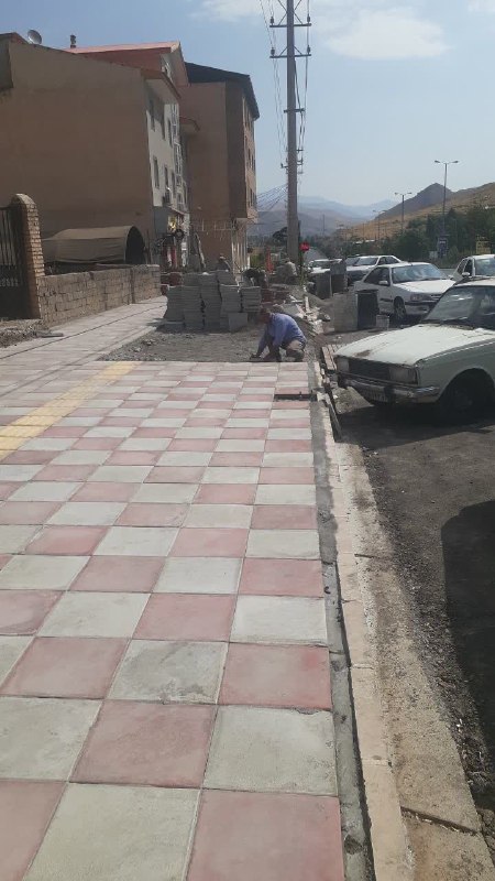 شهربانان طالقان: ✳️ ادامه عملیات نصب کفپوش در پیاده راه سلامت (روبروی فروشگاه ایلوند )🗓 ۲۶ مرداد ۱۴۰۵"روابط عمومی شهرداری و شورای اسلامی