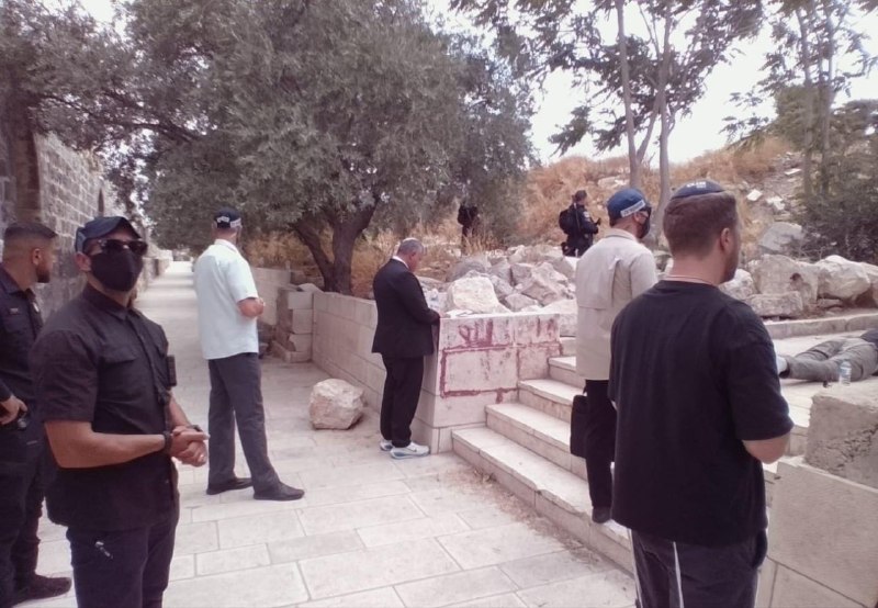 وزير الأمن الإسرائيلي بن غفير يقتحم الأقصى ويؤدي طقوساً تلمودية