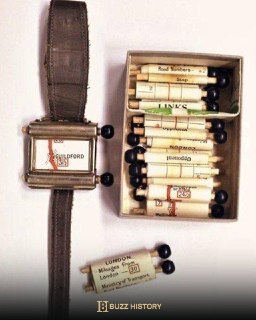 The first navigator with a set of maps that had to be scrolled manually, 1920.📚 Buzz History