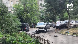 Машину офицера ВМС Украины взорвали утром в Одессе на улице Семёна Палия. Предварительно, взрывное устройство заложили под передним левым колесом BMW X5 — оно рвануло, когда автомобиль поехал. У водителя — старшего офицера оперативного отдела управления ло