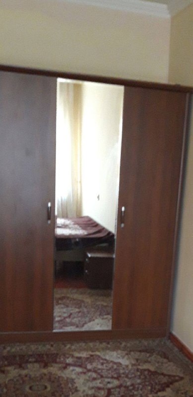 🏠 Сдаётся 1-комнатная квартира | Моссовет📍 Район: Моссовет🏢 3 этаж✨ Уютная квартира с раздельным санузлом.✔️ Ванная и туалет раздельные✔️ Подойдёт для 1–2 человек💰 Аренда: 500 $🔐 Депозит: 200 $📲
