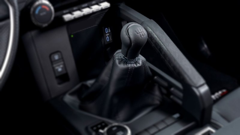 🚗⚡ На радость любителям ручного коробки передач и автомобильной классики, Toyot