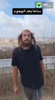 מתנחל מסית מתנחלים להרוס בתים פלסטינים בעקבות פיגוע ירי סמוך לעיירה טל, דרומית-מערבית לשכם, הבוקר.